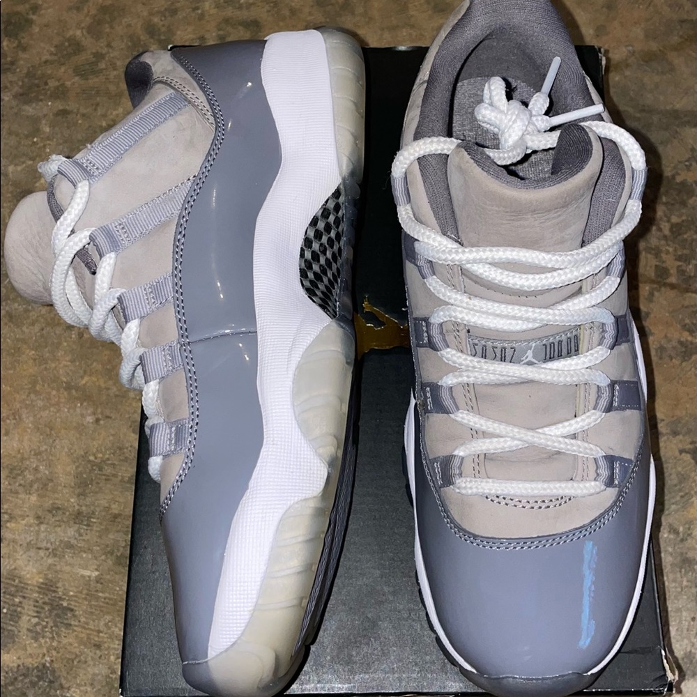 Jordan 11 Cool Grey Low (sz8.5)